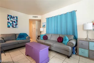 Photo #4: 2228341 Listing 