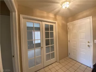 Photo #3: 2228420 Listing 