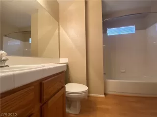 Photo #5: 2228420 Listing 