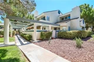 Photo #2: 2228427 Listing