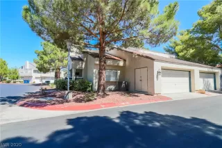 Photo #4: 2228427 Listing