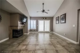 Photo #6: 2228427 Listing