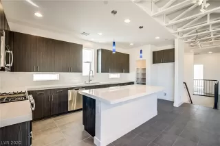 Photo #6: 2228460 Listing 