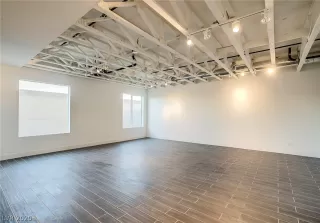 Photo #5: 2228469 Listing 