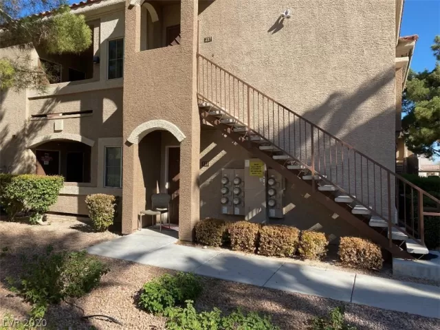 MLS: 2228487 Condo For Sale