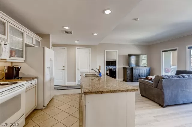 MLS: 2228514 Condo For Sale