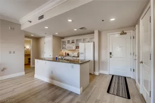 Photo #2: 2228514 Listing 