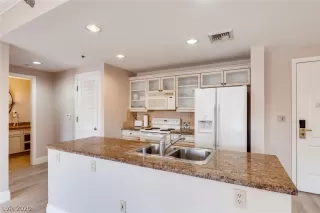 Photo #5: 2228514 Listing 