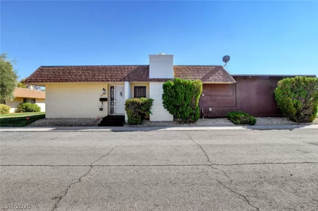 MLS: 2228525 Condo For Sale