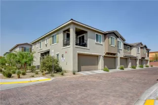 Photo #2: 2228547 Listing