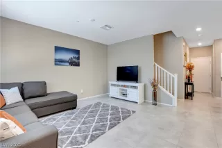 Photo #3: 2228547 Listing