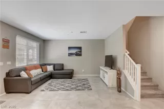 Photo #4: 2228547 Listing