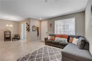 Photo #6: 2228547 Listing