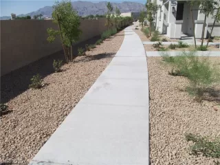 Photo #3: 2228582 Listing 