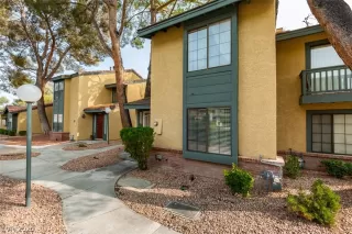 Photo #1: 2228596 Listing 