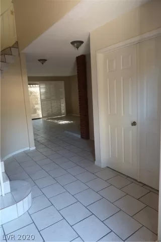 Photo #5: 2228596 Listing 