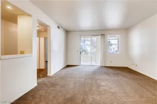 Photo #2: 2228598 Listing