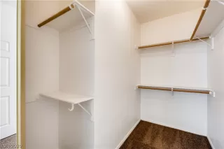 Photo #6: 2228598 Listing