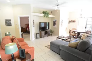 Photo #3: 2228636 Listing