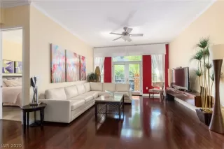 Photo #3: 2228637 Listing