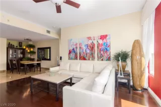 Photo #5: 2228637 Listing