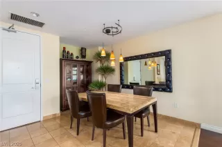 Photo #6: 2228637 Listing