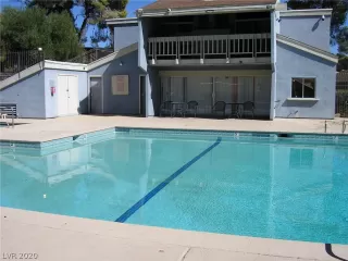 Photo #3: 2228644 Listing 