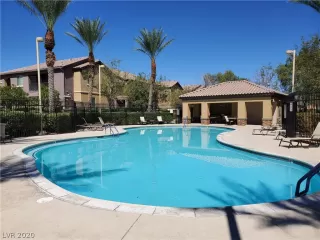 Photo #3: 2228663 Listing