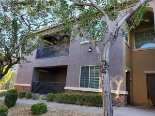 Photo #5: 2228663 Listing