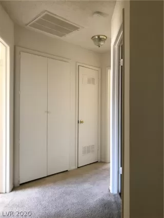 Photo #3: 2228734 Listing