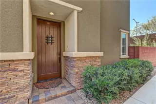 Photo #1: 2228743 Listing 