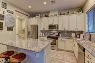 Photo #4: 2228743 Listing 