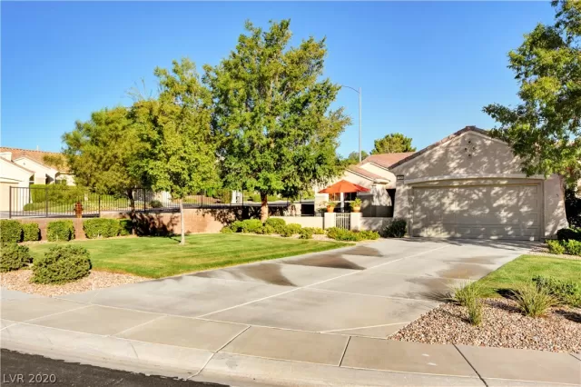 MLS: 2228752 Condo For Sale