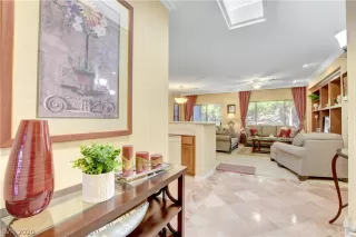 Photo #5: 2228752 Listing