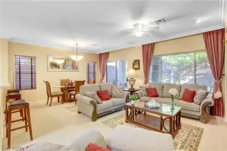 Photo #6: 2228752 Listing