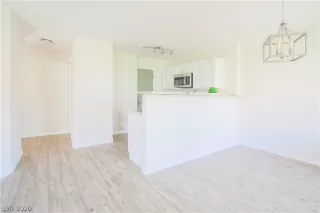 Photo #3: 2228771 Listing 