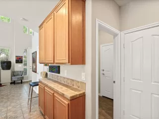 Photo #6: 2228789 Listing 