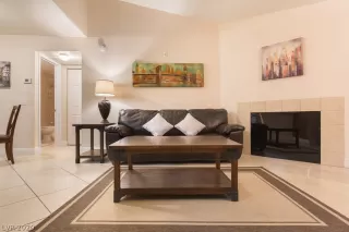 Photo #2: 2228801 Listing