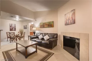 Photo #3: 2228801 Listing