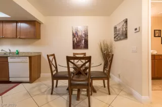 Photo #4: 2228801 Listing