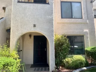 Photo #3: 2228803 Listing 