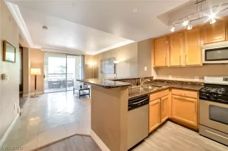 Photo #2: 2228859 Listing 