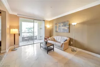 Photo #5: 2228859 Listing 