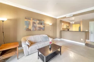 Photo #6: 2228859 Listing 