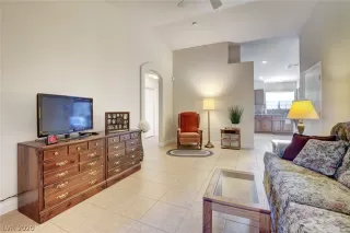 Photo #2: 2228916 Listing