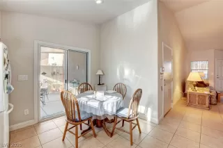 Photo #4: 2228916 Listing