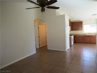 Photo #2: 2229002 Listing