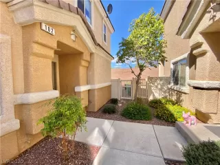 Photo #1: 2229043 Listing