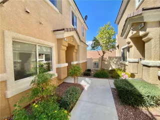 Photo #2: 2229043 Listing