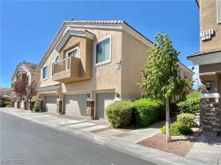 Photo #3: 2229043 Listing